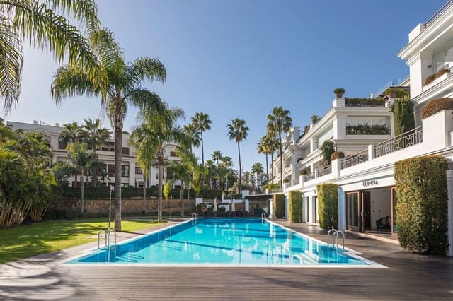 3 soveværelse Lejlighed til salg i Parque Central, Estepona med garage - € 2.300.000 (Ref: 9058798)