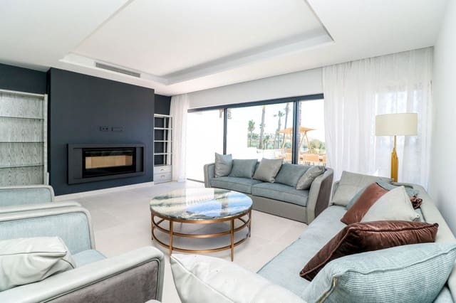 3 soveværelse Semi-Rækkehus til salg i Parque Central, Estepona med swimmingpool garage - € 2.500.000 (Ref: 9060179)
