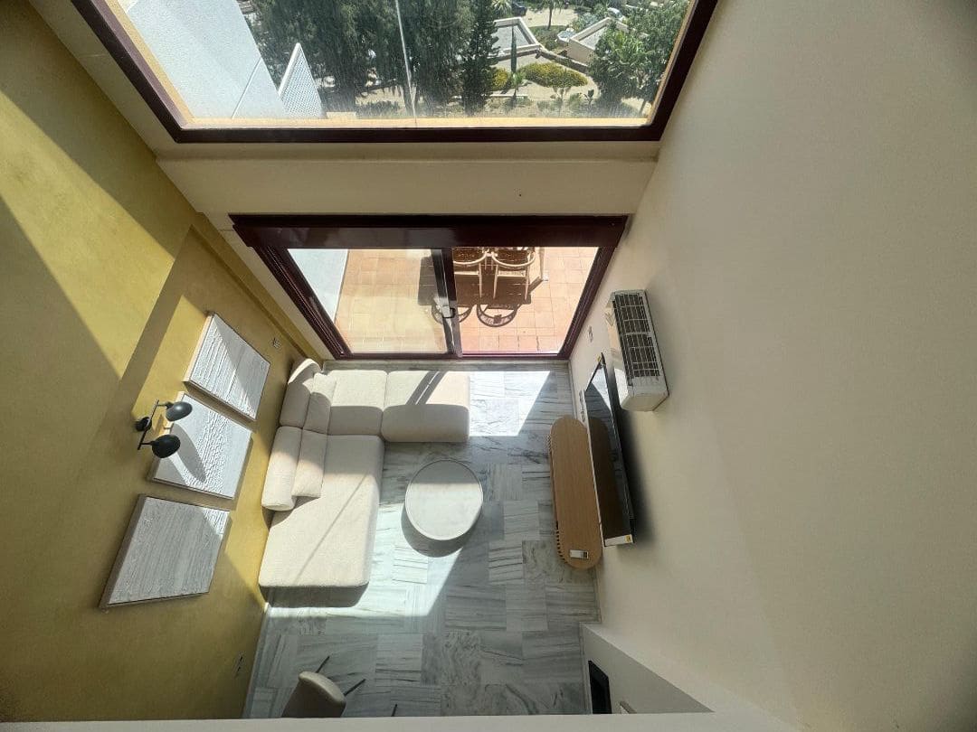 3 soveværelse Penthouse til leje i Benahavis med swimmingpool garage - € 2.590 (Ref: 9085957)