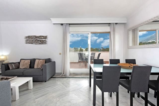 2 bedroom Penthouse for sale in La Dama de Noche - La Alzambra, Marbella with pool garage - € 525,000 (Ref: 9107644)