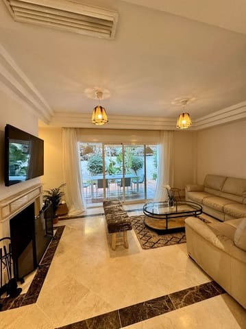 2 makuuhuone Huoneisto vuokrattavana paikassa Lomas De Marbella, Marbella mukana uima-altaan 
autotalli - 2 600 € (Ref: 9109938)