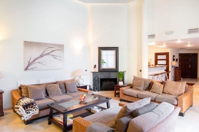3 sypialnia Bungalow do wynajęcia w Puerto Banus, Marbella z basenem - 7 500 € (Ref: 9111889)