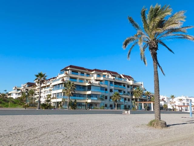3 soveværelse Lejlighed til salg i Puerto de la Duquesa, Manilva med garage - € 829.000 (Ref: 9118899)