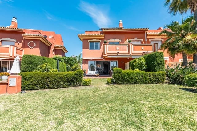 4 soveværelse Semi-Rækkehus til salg i Nueva Atalaya, Estepona med swimmingpool garage - € 595.000 (Ref: 9130815)