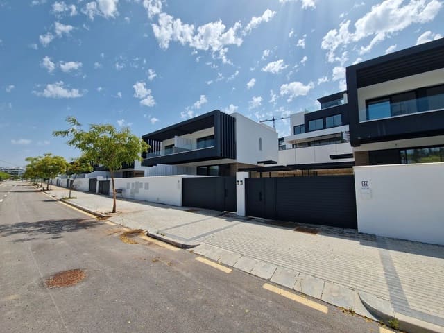 3 soveværelse Semi-Rækkehus til salg i Nueva Atalaya, Estepona med swimmingpool - € 795.000 (Ref: 9158959)