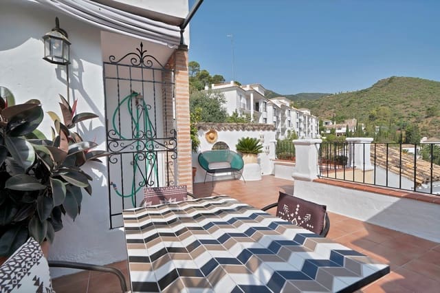 3 soveværelse Semi-Rækkehus til salg i La Zagaleta - El Madroñal, Benahavís - € 695.000 (Ref: 9158960)