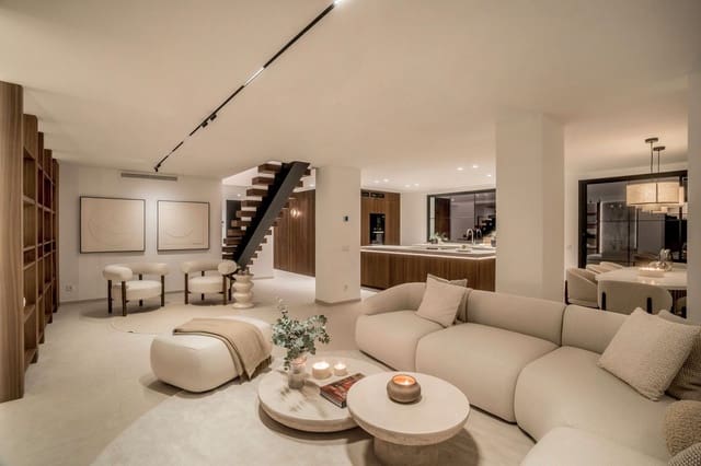 5 soveværelse Semi-Rækkehus til salg i Aloha Golf, Marbella med garage - € 2.795.000 (Ref: 9160710)