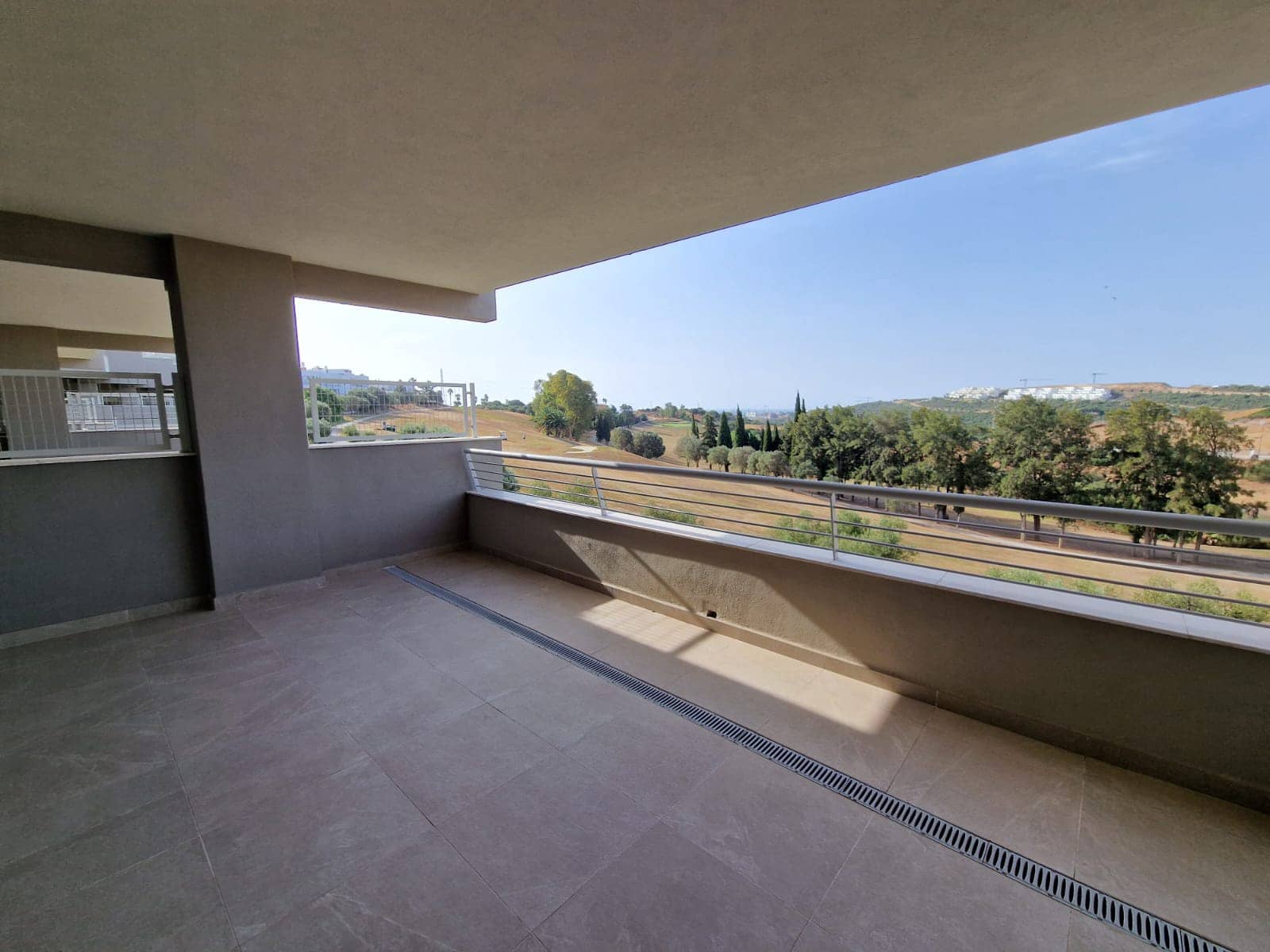 2 soveværelse Lejlighed til salg i Estepona med swimmingpool garage - € 370.000 (Ref: 10100840)
