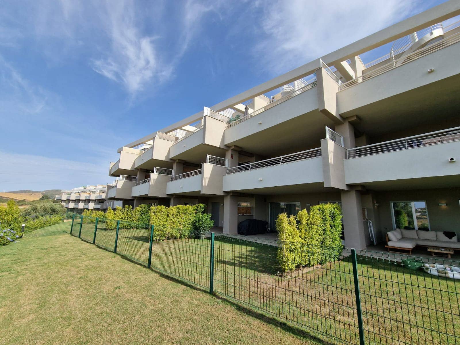 2 soveværelse Lejlighed til salg i Estepona med swimmingpool garage - € 370.000 (Ref: 10100840)