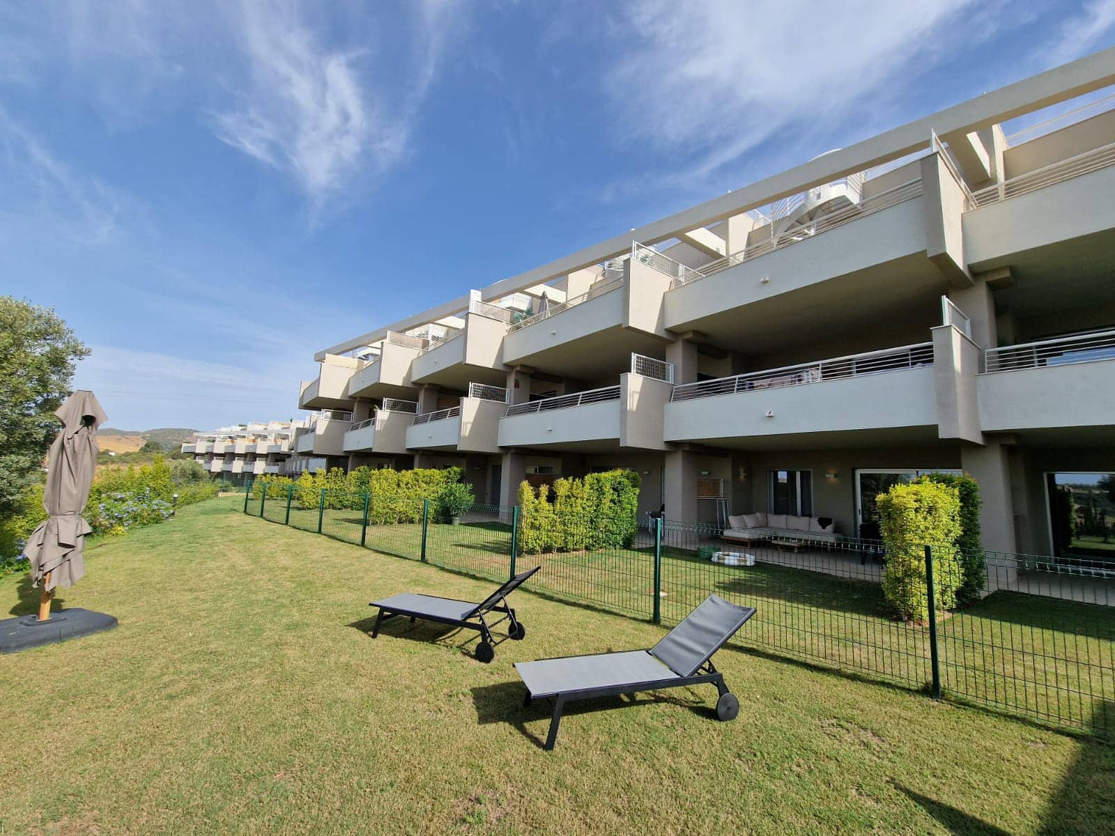 2 soveværelse Lejlighed til salg i Estepona med swimmingpool garage - € 370.000 (Ref: 10100840)