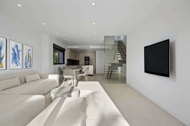 3 bedroom Penthouse for sale in Estepona with pool garage - € 829,000 (Ref: 10103493)