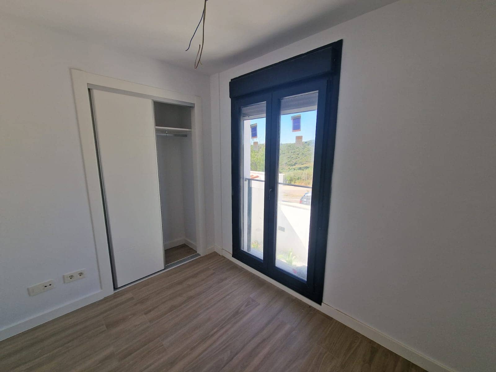 2 soverom Kjedet enebolig til salgs i Manilva - € 369 000 (Ref: 10113404)