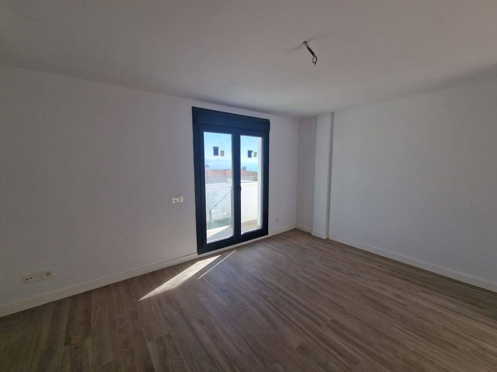 2 soverom Kjedet enebolig til salgs i Manilva - € 369 000 (Ref: 10113404)