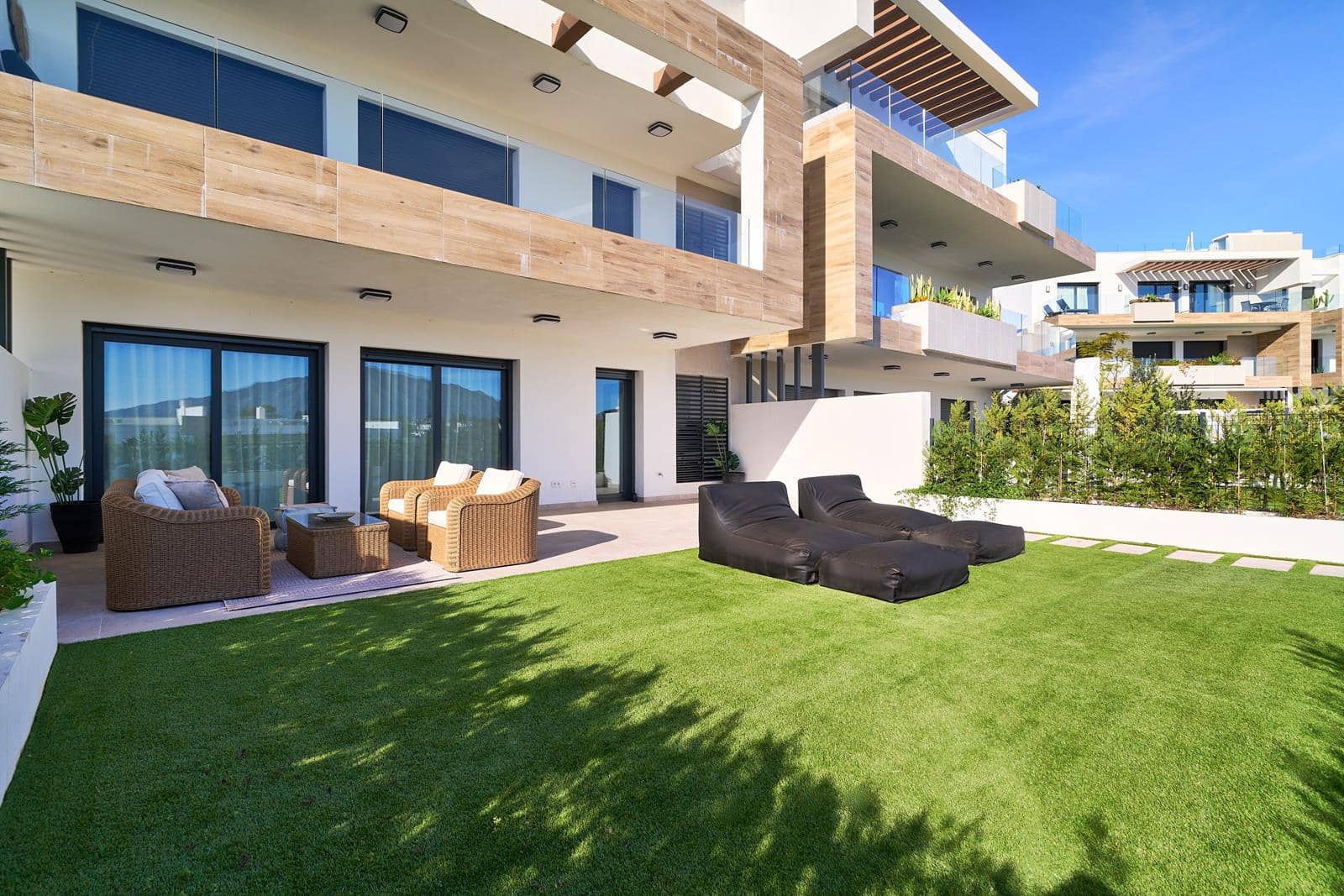 2 slaapkamer Appartement te koop in Estepona met zwembad garage - € 720.000 (Ref: 10124730)