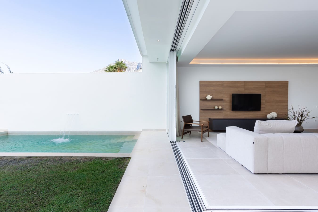 4 slaapkamer Villa te koop in Marbella met zwembad garage - € 1.950.000 (Ref: 10136437)