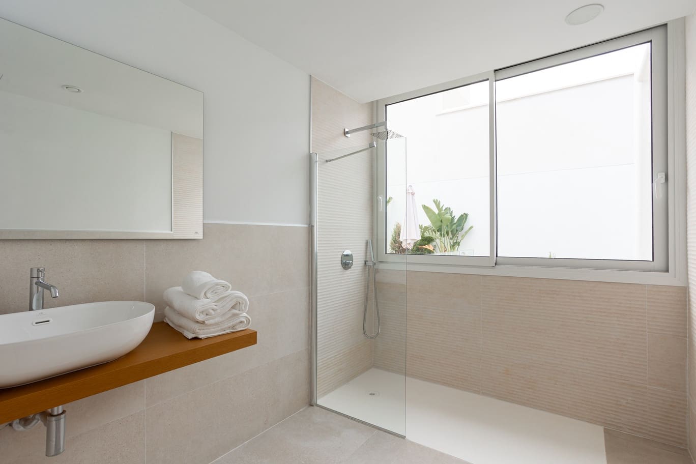 4 slaapkamer Villa te koop in Marbella met zwembad garage - € 1.950.000 (Ref: 10136437)