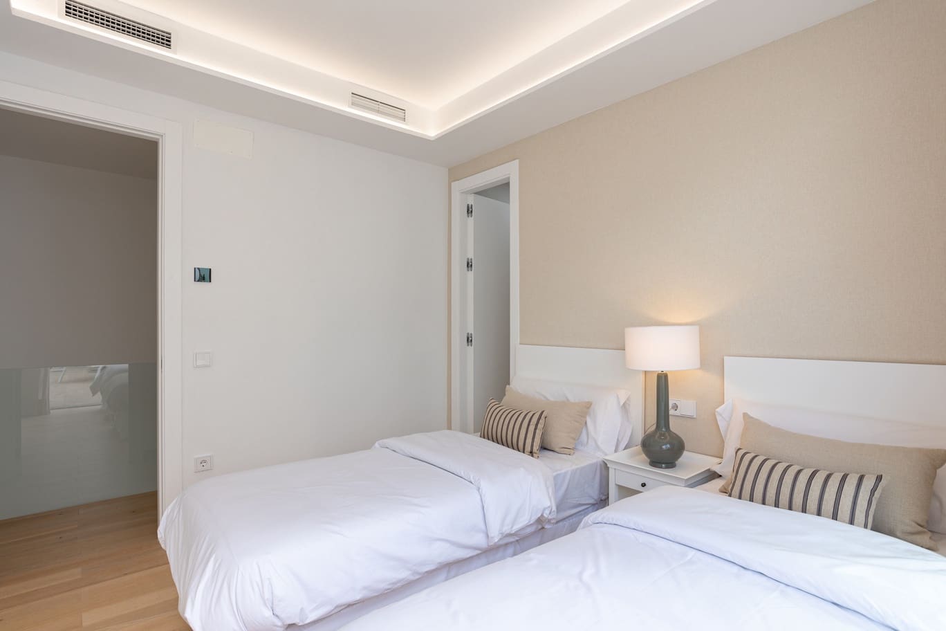 4 slaapkamer Villa te koop in Marbella met zwembad garage - € 1.950.000 (Ref: 10136437)