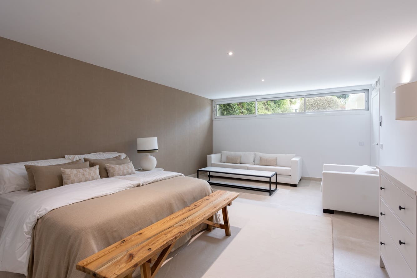 4 slaapkamer Villa te koop in Marbella met zwembad garage - € 1.950.000 (Ref: 10136437)