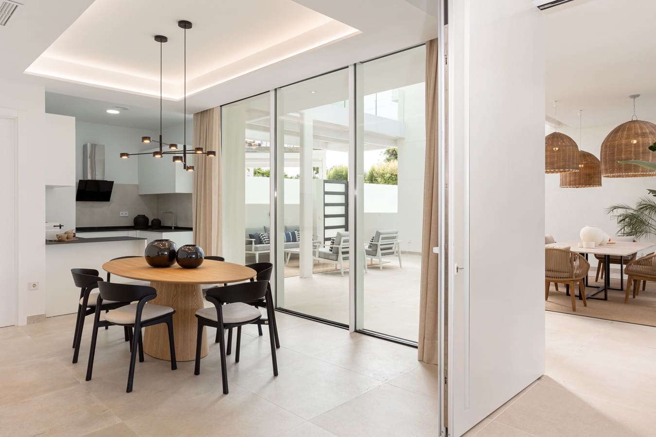 4 slaapkamer Villa te koop in Marbella met zwembad garage - € 1.950.000 (Ref: 10136437)