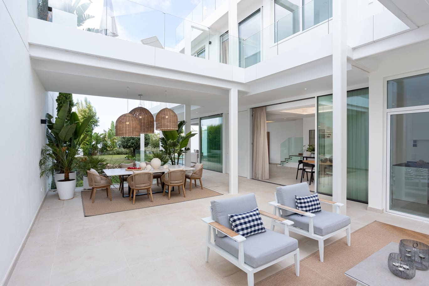 4 slaapkamer Villa te koop in Marbella met zwembad garage - € 1.950.000 (Ref: 10136437)
