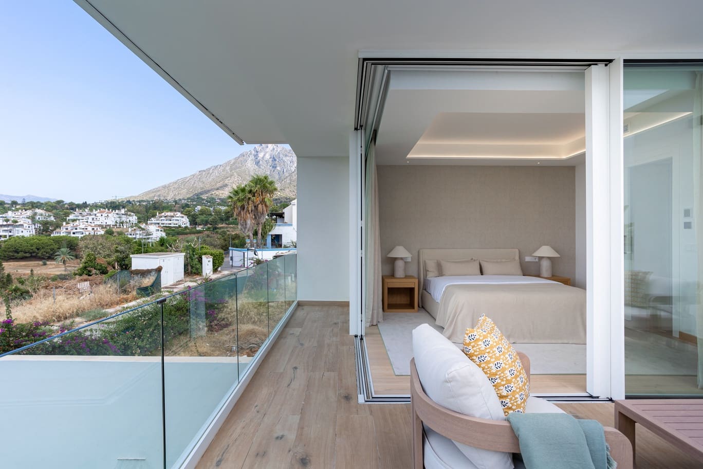 4 slaapkamer Villa te koop in Marbella met zwembad garage - € 1.950.000 (Ref: 10136437)