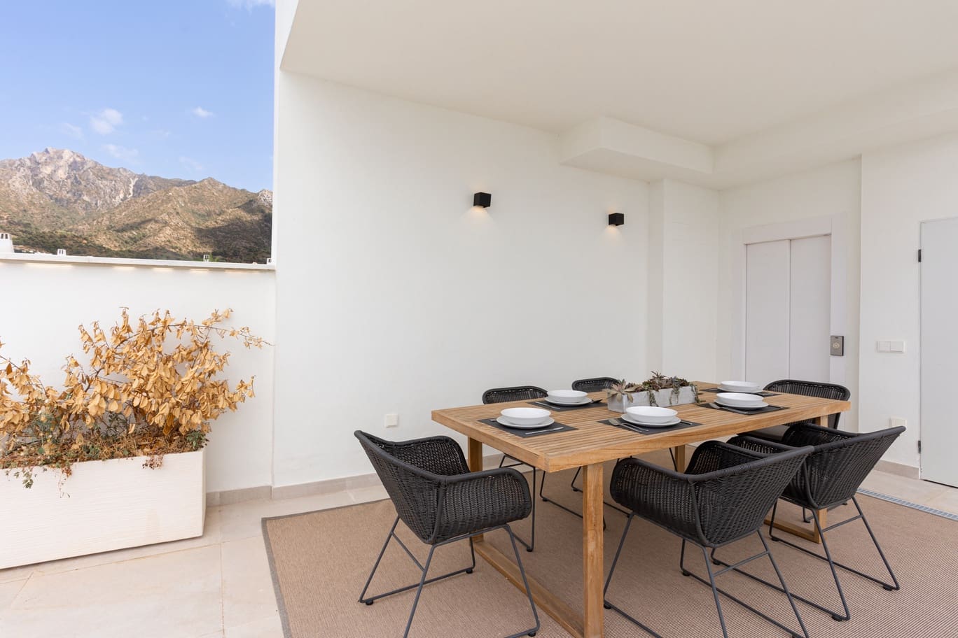 4 slaapkamer Villa te koop in Marbella met zwembad garage - € 1.950.000 (Ref: 10136437)