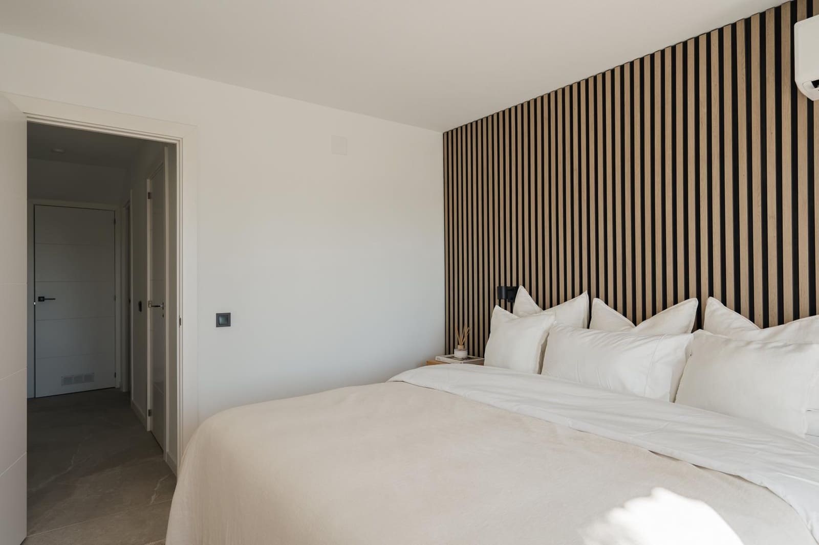 2 slaapkamer Rijtjeshuis te koop in Marbella met zwembad garage - € 525.000 (Ref: 10140135)