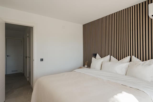 2 slaapkamer Rijtjeshuis te koop in Marbella met zwembad garage - € 525.000 (Ref: 10140135)