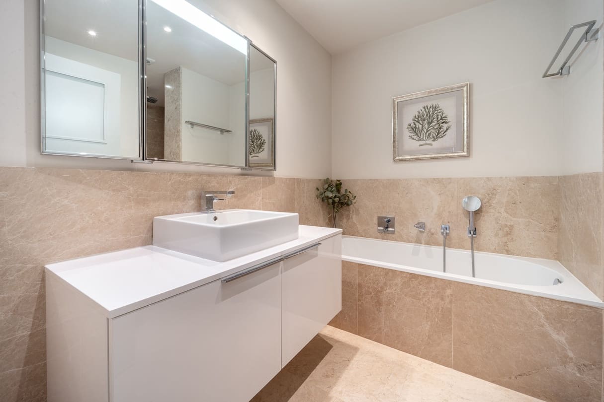 Apartamento de 2 habitaciones en Marbella en venta con piscina garaje - 2.900.000 € (Ref: 10140136)
