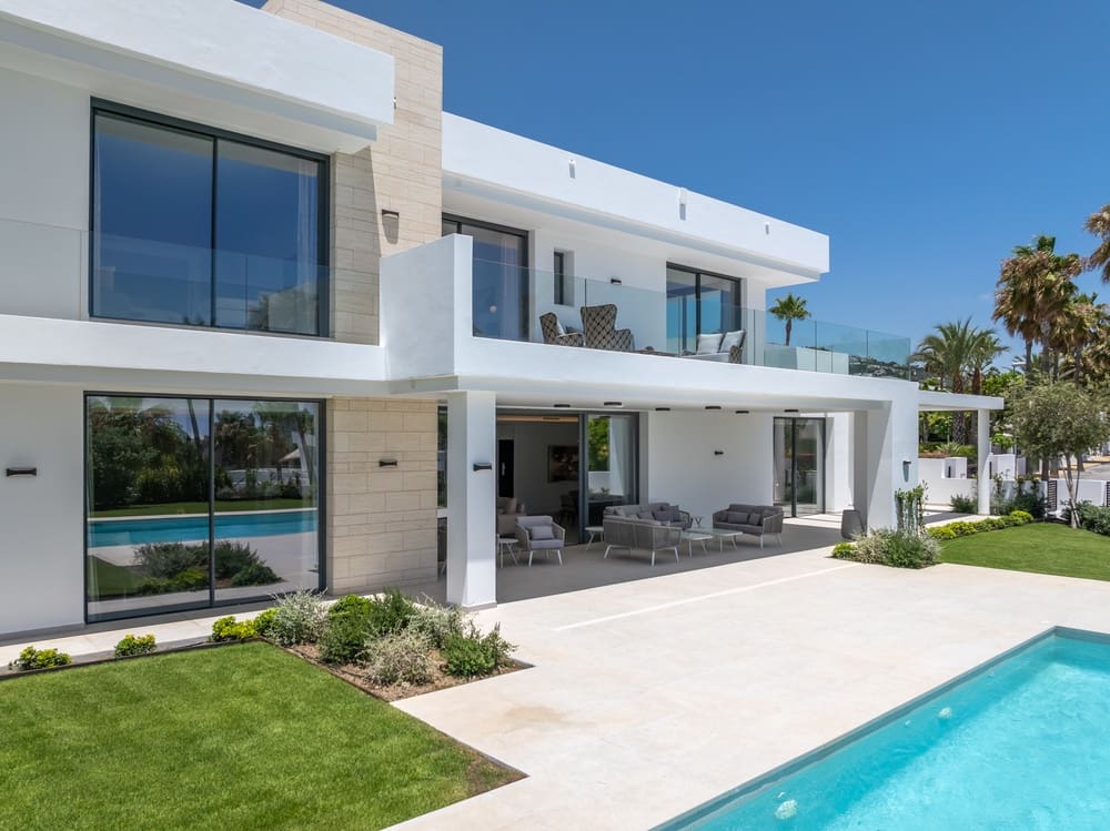 5 soverom Villa til salgs i Marbella med svømmebasseng garasje - € 5 200 000 (Ref: 10144885)