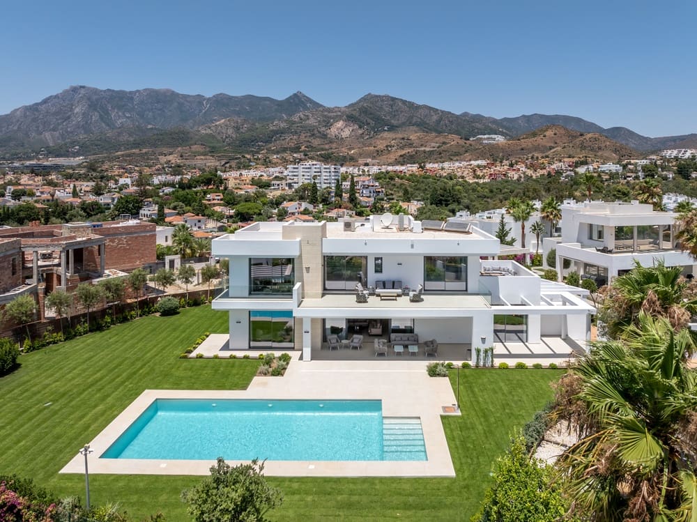 5 soverom Villa til salgs i Marbella med svømmebasseng garasje - € 5 200 000 (Ref: 10144885)