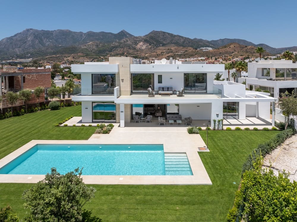 5 soverom Villa til salgs i Marbella med svømmebasseng garasje - € 5 200 000 (Ref: 10144885)