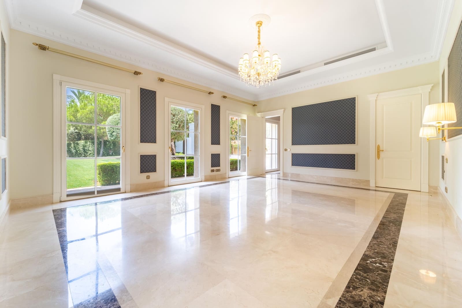 10 soveværelse Villa til salg i Golden Mile med swimmingpool garage - € 17.500.000 (Ref: 10166880)