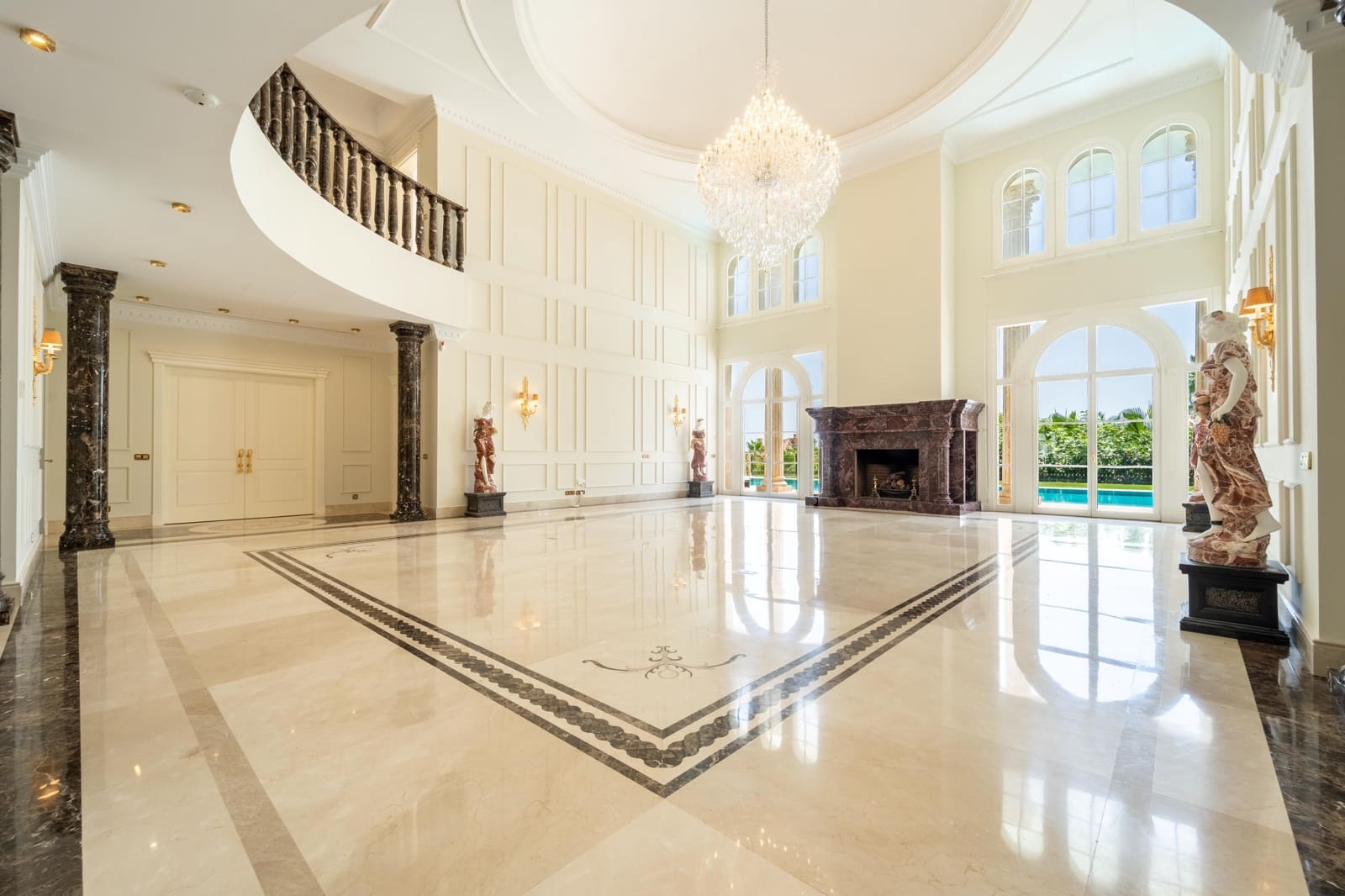 10 soveværelse Villa til salg i Golden Mile med swimmingpool garage - € 17.500.000 (Ref: 10166880)