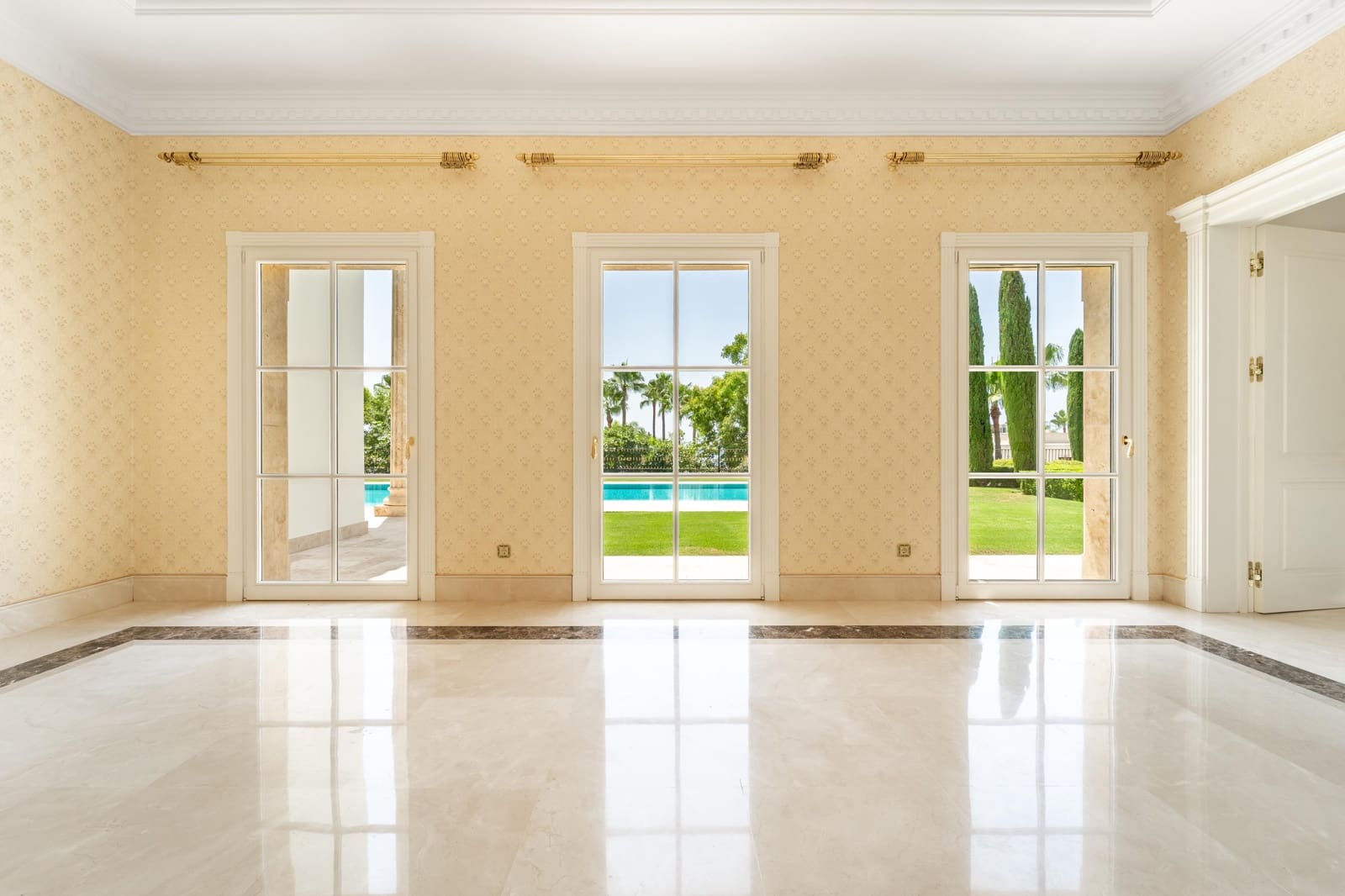 10 soveværelse Villa til salg i Golden Mile med swimmingpool garage - € 17.500.000 (Ref: 10166880)