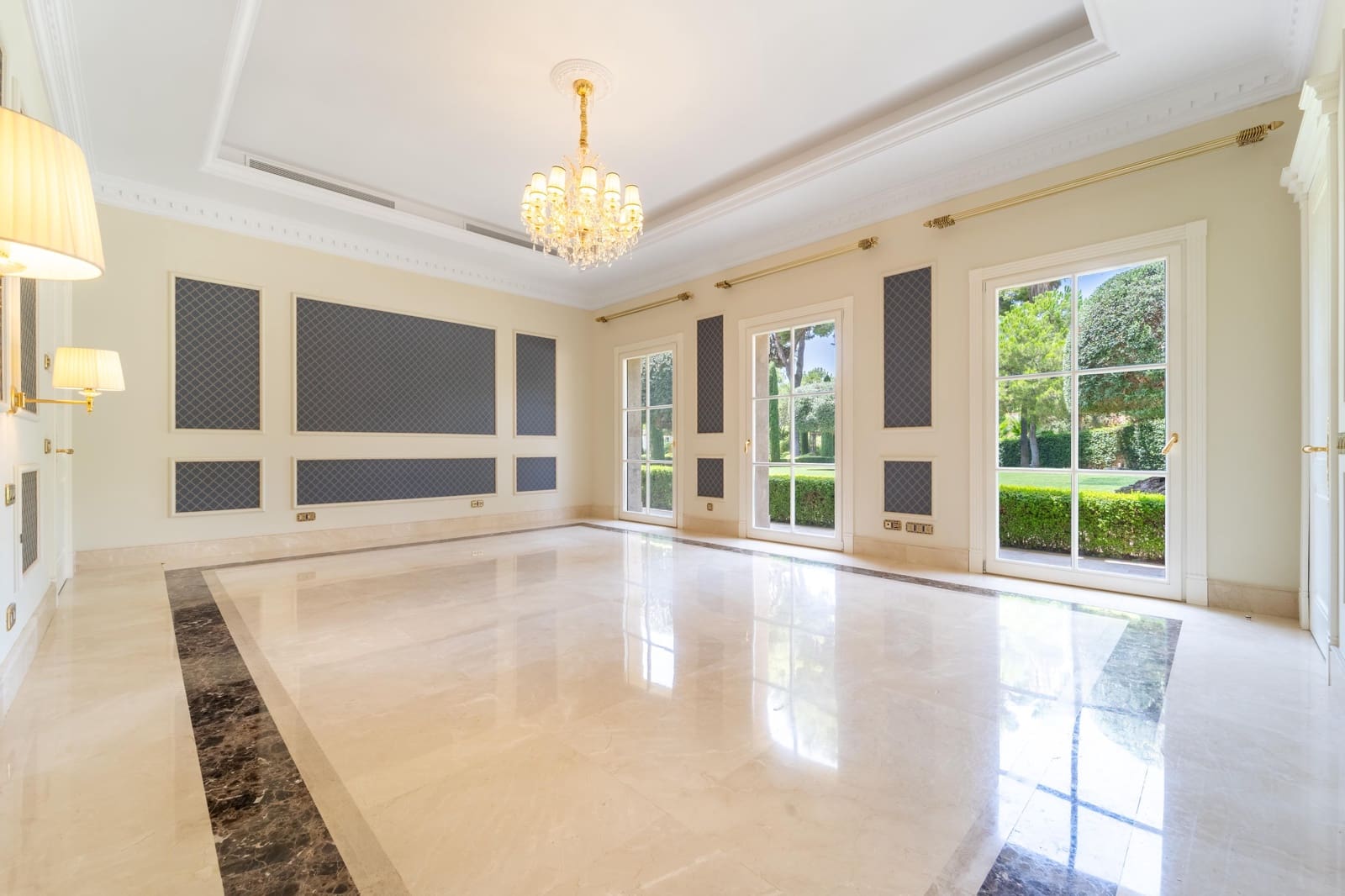 10 soveværelse Villa til salg i Golden Mile med swimmingpool garage - € 17.500.000 (Ref: 10166880)