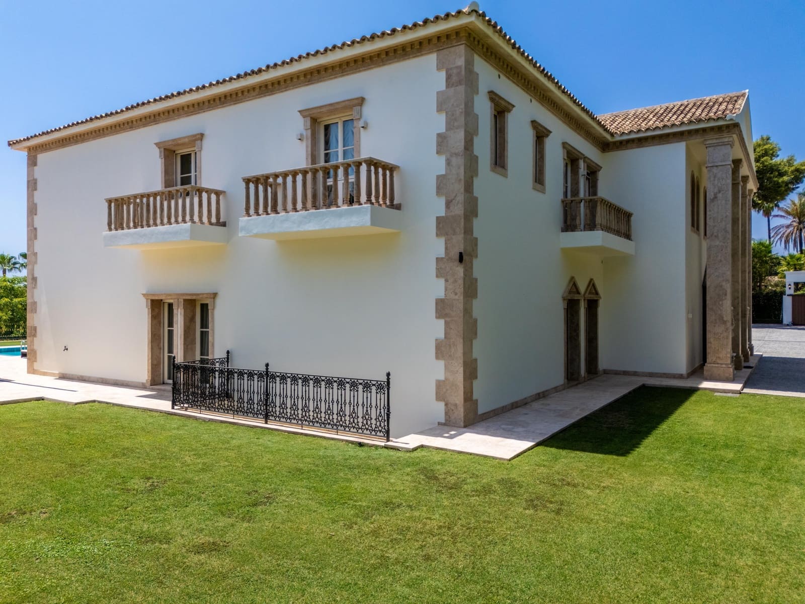 10 soveværelse Villa til salg i Golden Mile med swimmingpool garage - € 17.500.000 (Ref: 10166880)