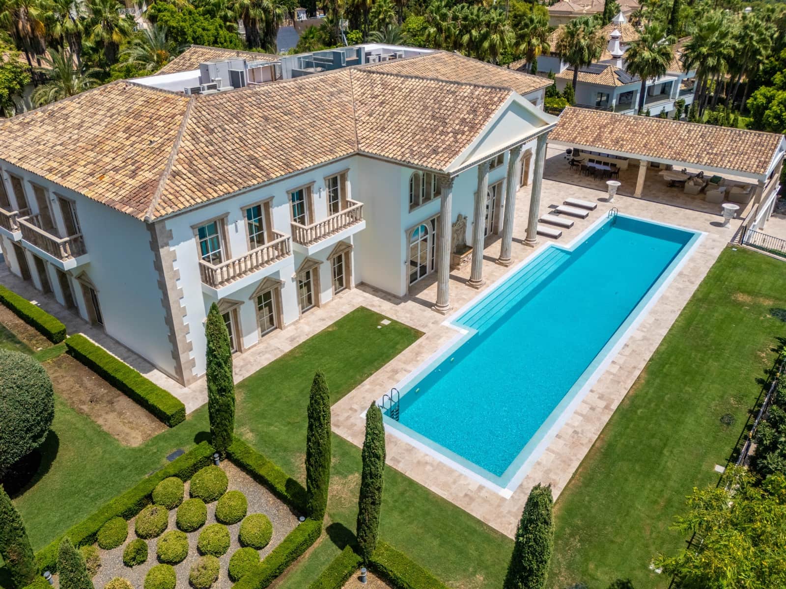 10 soveværelse Villa til salg i Golden Mile med swimmingpool garage - € 17.500.000 (Ref: 10166880)
