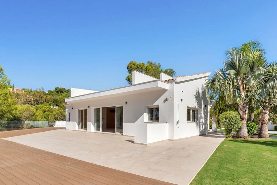 5 bedroom Townhouse for sale in Marbella with pool - € 3,500,000 (Ref: 10166984)