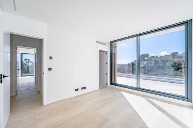 5 bedroom Villa for sale in Sotogrande Alto, San Roque with pool garage - € 3,350,000 (Ref: 10185219)