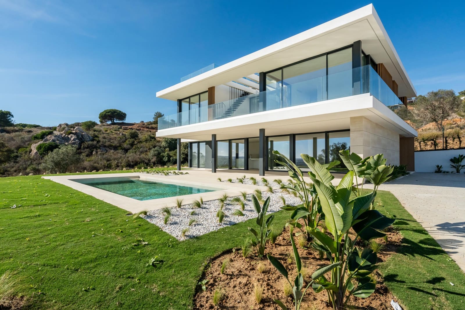 5 bedroom Villa for sale in Sotogrande with pool garage - € 3,350,000 (Ref: 10185219)