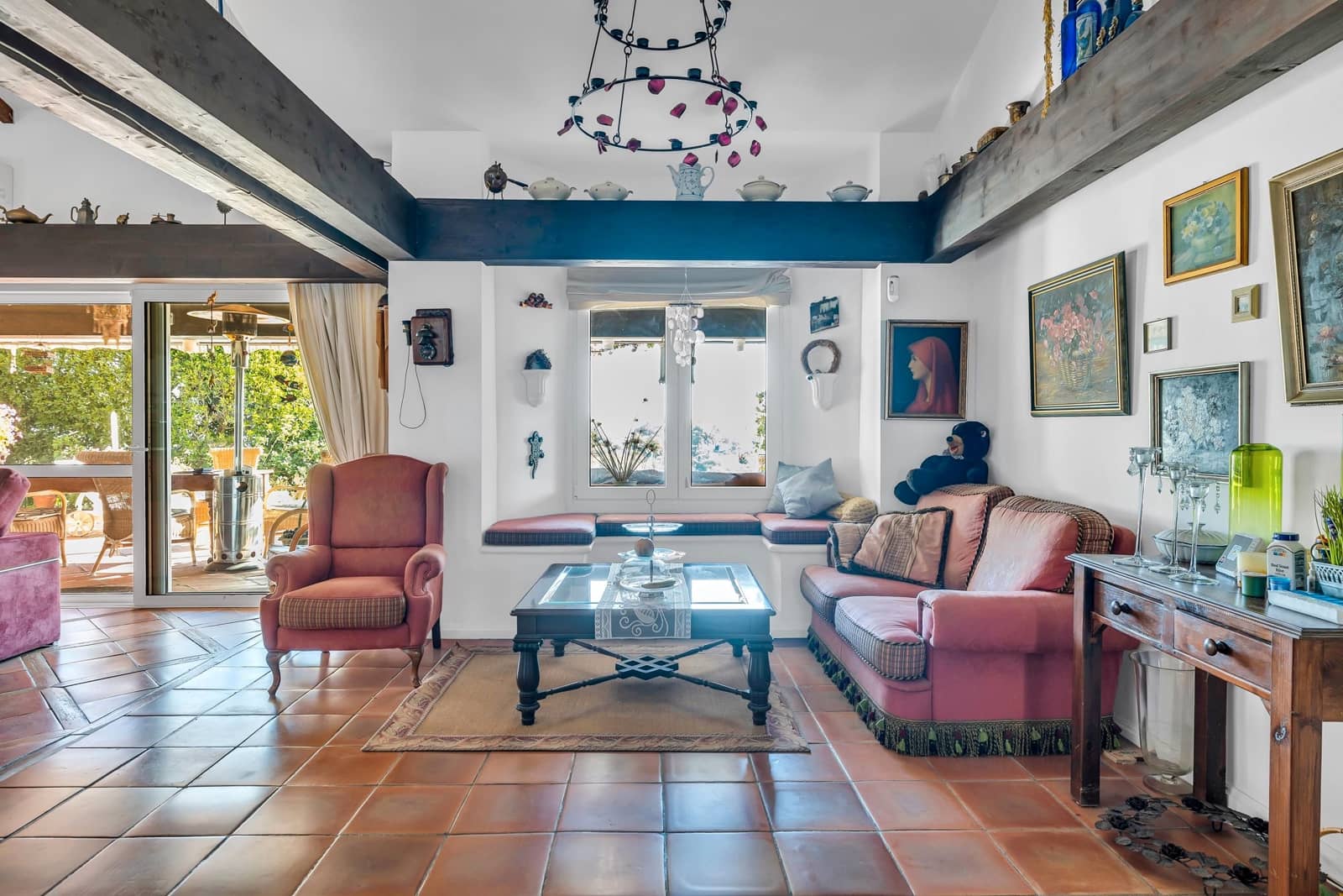 5 bedroom Villa for sale in Estepona with pool - € 1,175,000 (Ref: 8044334)