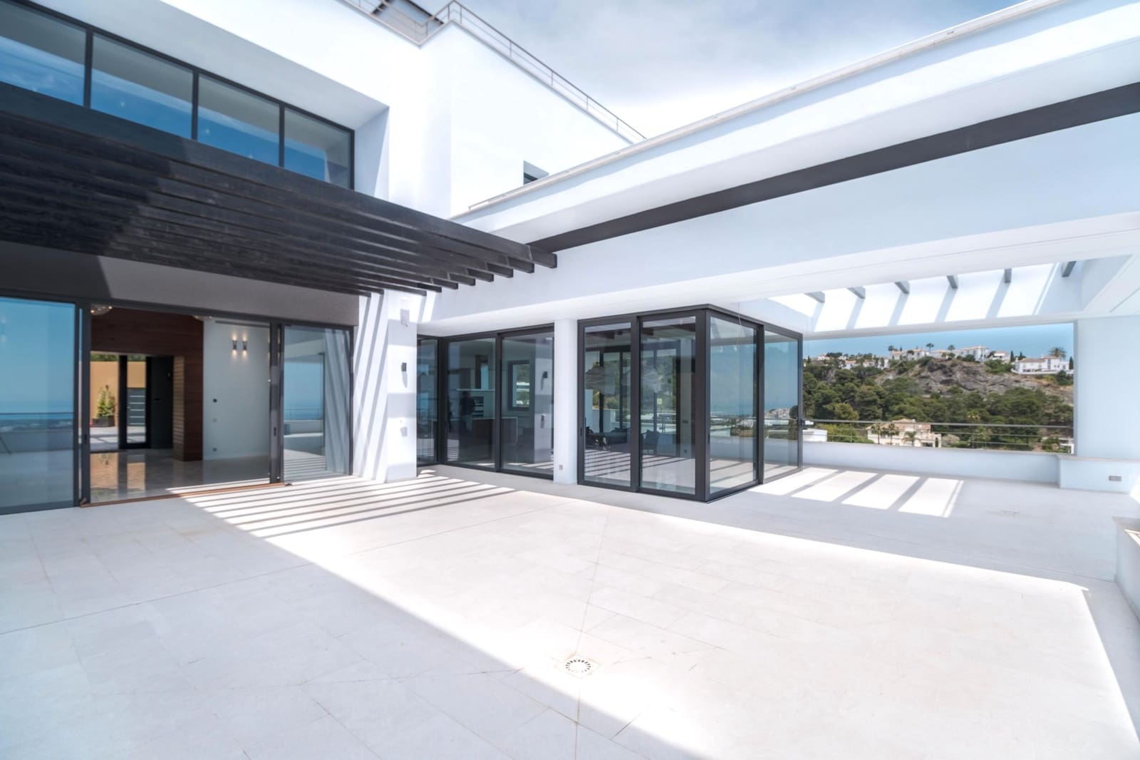 12 Zimmer Villa zu verkaufen in Benahavis mit Pool - 12.700.000 € (Ref: 8046707)