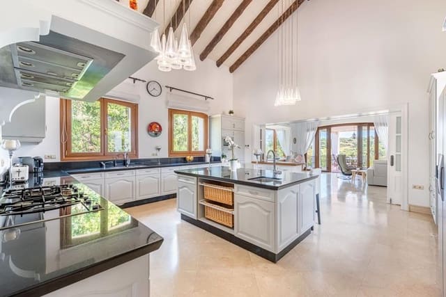 7 Zimmer Villa zu verkaufen in Sotogrande Alto, San Roque mit Pool - 5.200.000 € (Ref: 8145599)