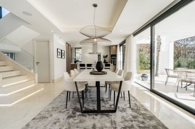 4 makuuhuone Huvila myytävänä paikassa Nueva Atalaya, Estepona mukana uima-altaan - 2 200 000 € (Ref: 8154105)