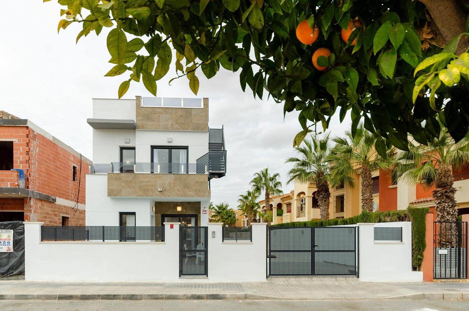 3 camera da letto Villa in vendita in Torrevieja con piscina - 424.000 € (Rif: 10030693)