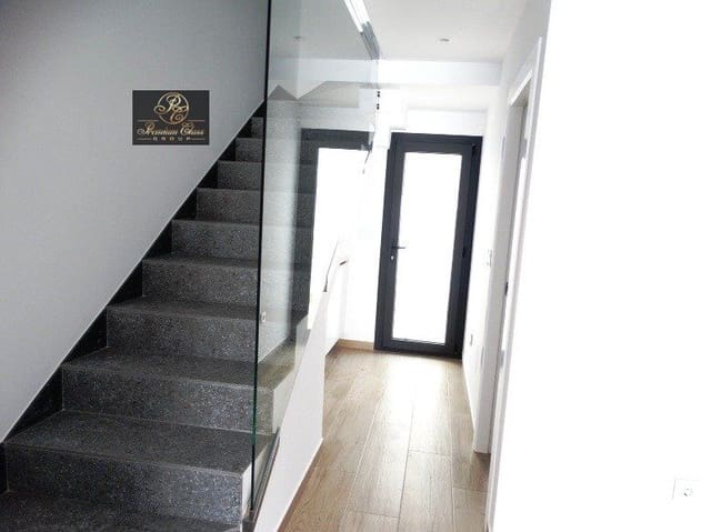 3 quarto Moradia Geminada para venda em Pilar de la Horadada com piscina - 425 000 € (Ref: 10030695)