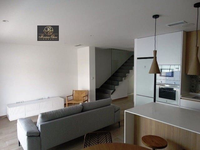 3 quarto Moradia Geminada para venda em Pilar de la Horadada com piscina - 425 000 € (Ref: 10030695)