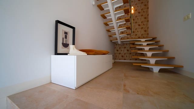 3 soverom Villa til salgs i Los Altos med svømmebasseng garasje - € 509 000 (Ref: 9270770)