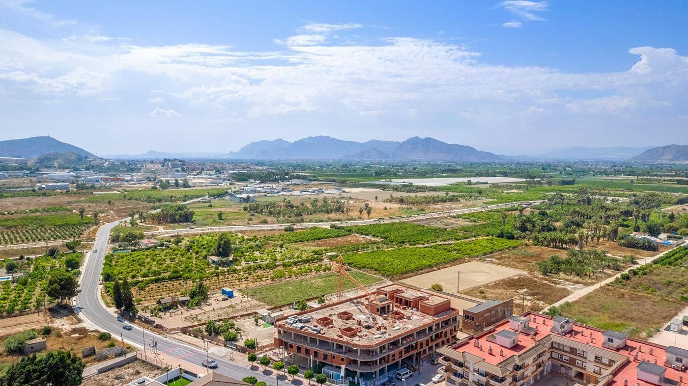 Apartamento de 3 habitaciones en Jacarilla en venta con piscina garaje - 170.000 € (Ref: 9270918)